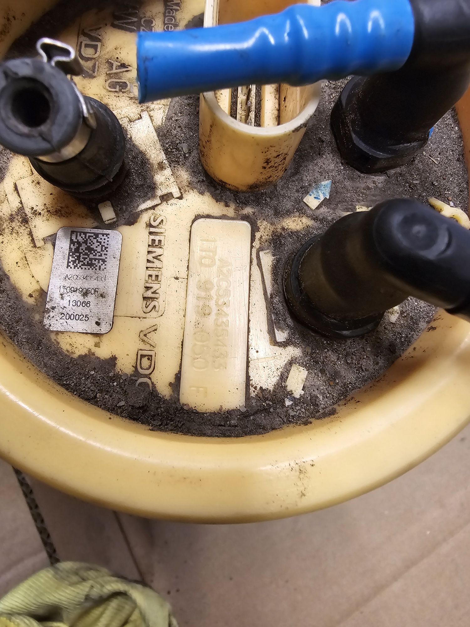 Pompa paliwa z baku webasto touran 1t3 10-14
