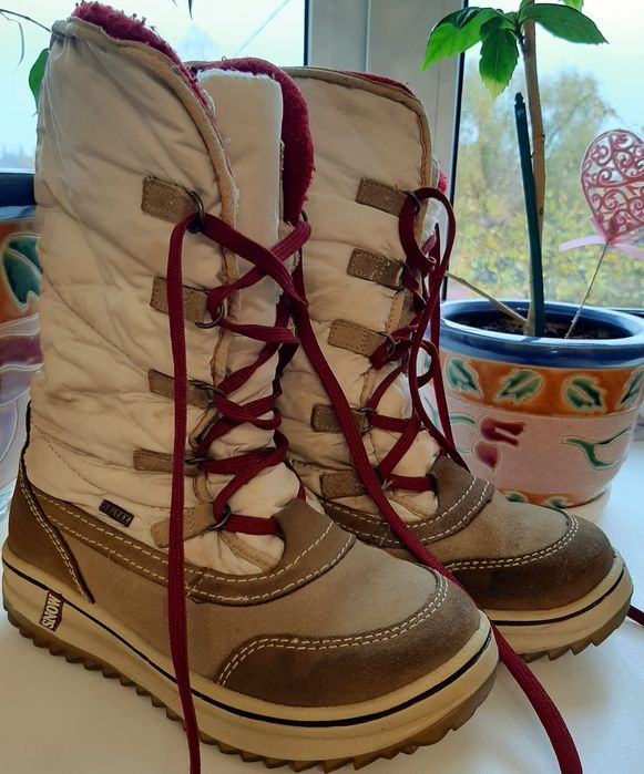Зимовi чобiтки для дiвчинки