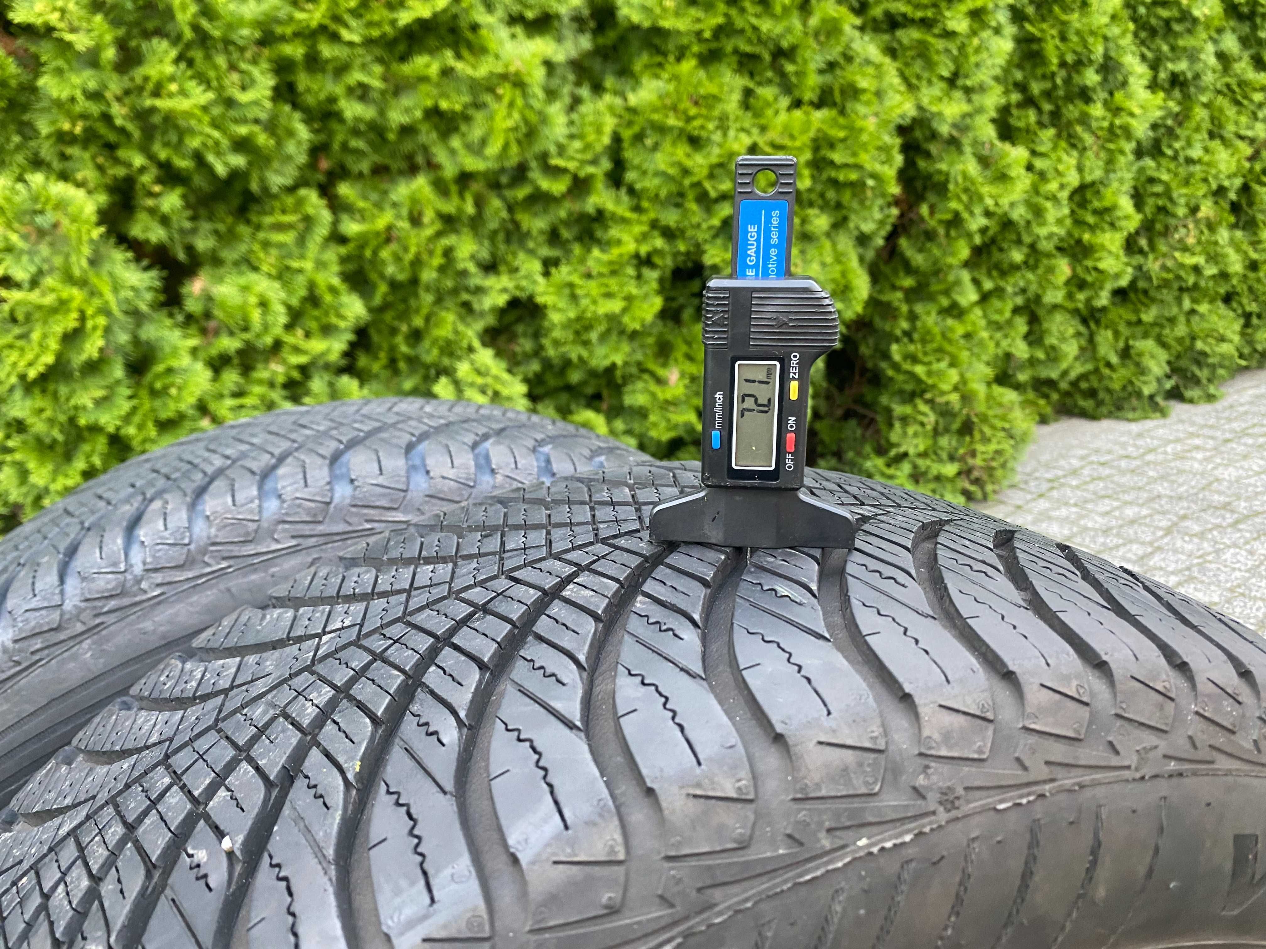 2x opona GOODYEAR Vector4Seasons 235/55/17