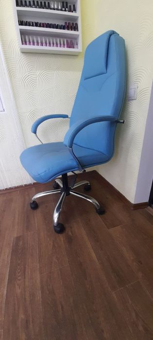 Продам крісло.  Педикюрне