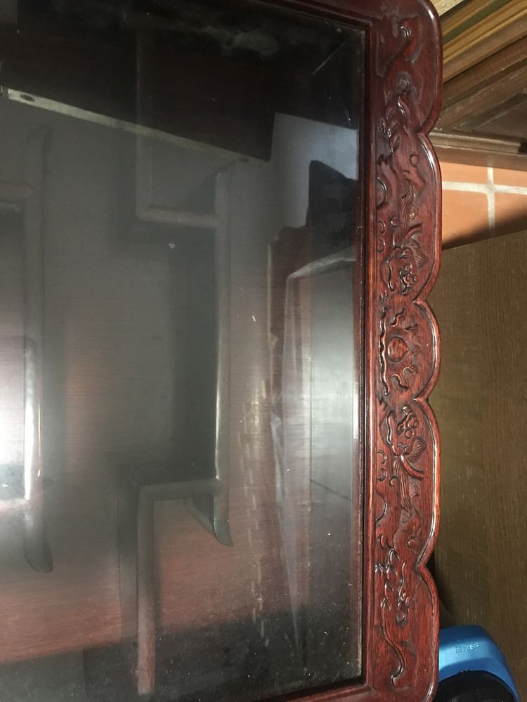 Vitrine chinesa de parede