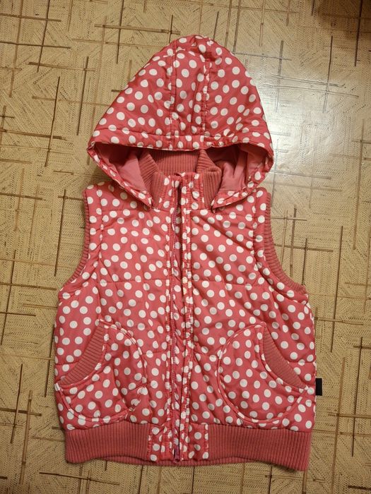 Жилет для девочки теплый 140 бу