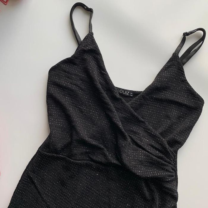 Неймовірна вечірня жіноча сукня