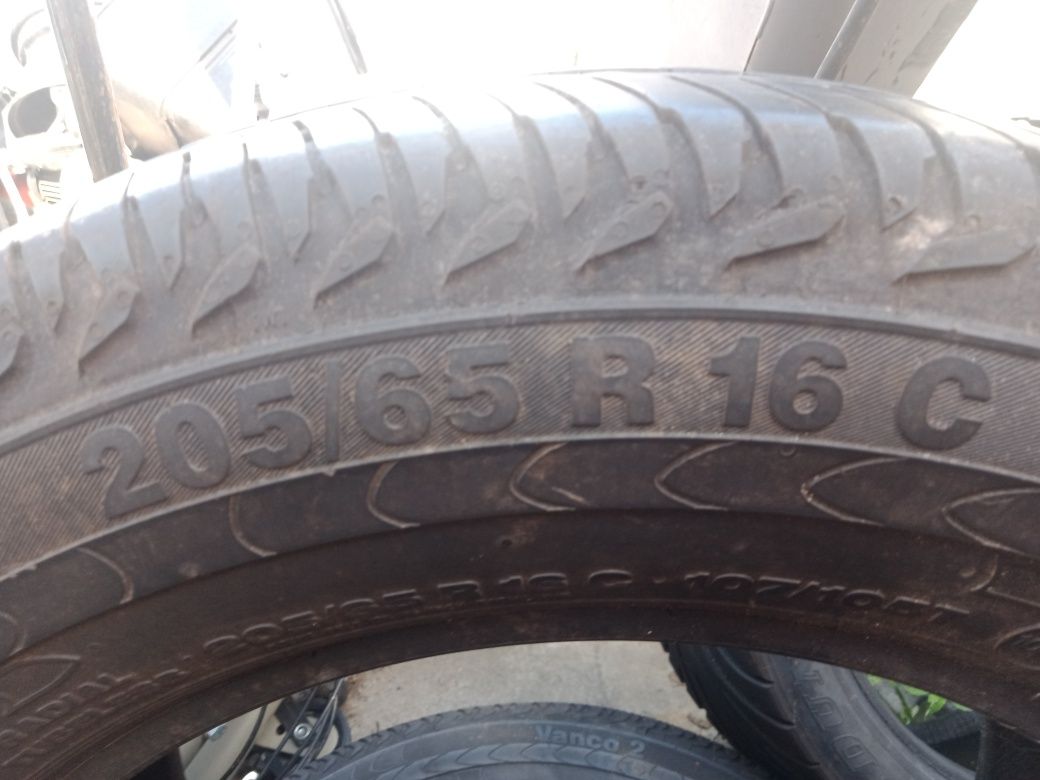 Continental 205/65R16C bus dostawcze