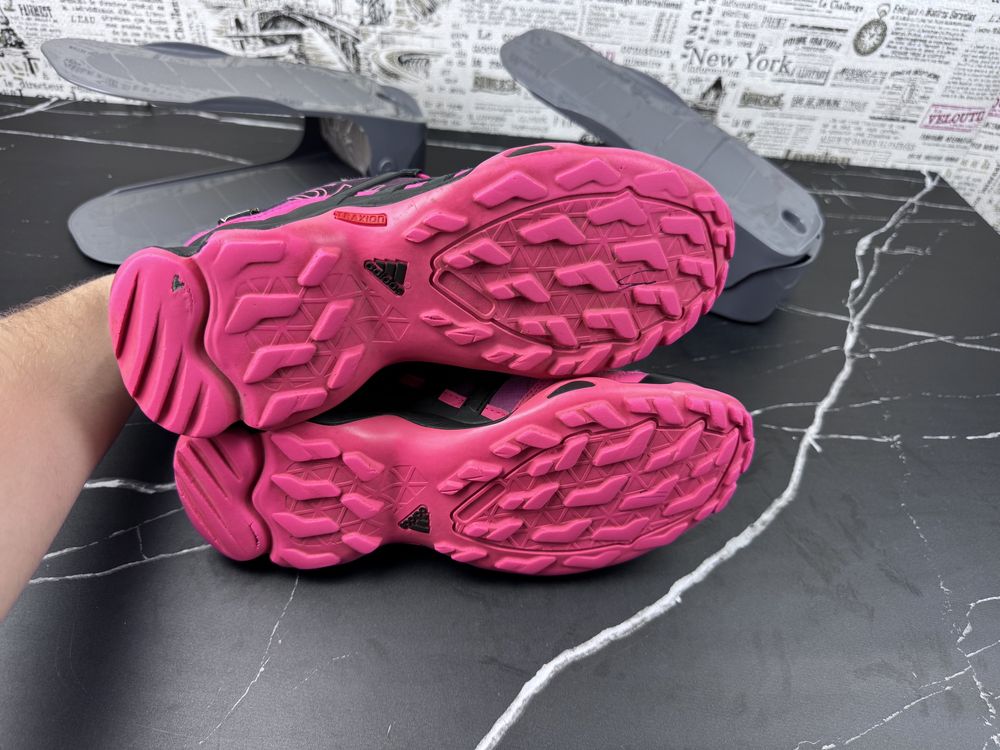 Трекінгові кросівки Adidas Terrex Swift / Розмір 38.5