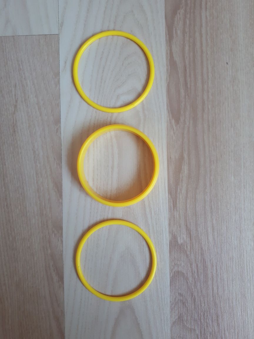Zestaw 3 żółtych plastikowych bransoletek