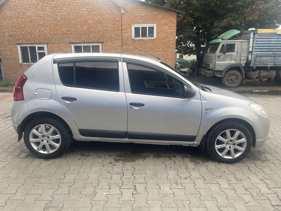 Dacia Sandero 2010