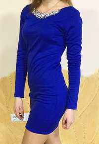 Плаття синього кольору довгі рукава