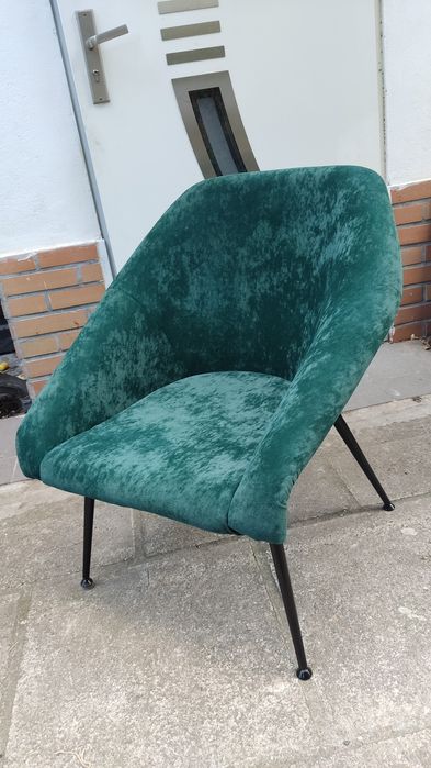 fotel Muszelka Ewa po profesjonalnej kompleksowej Renowacjia mebli prl