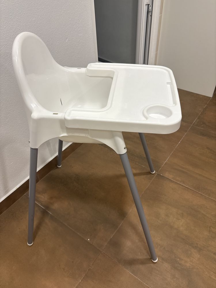 Cadeira de papa em otimo estado, nao tem cinto!