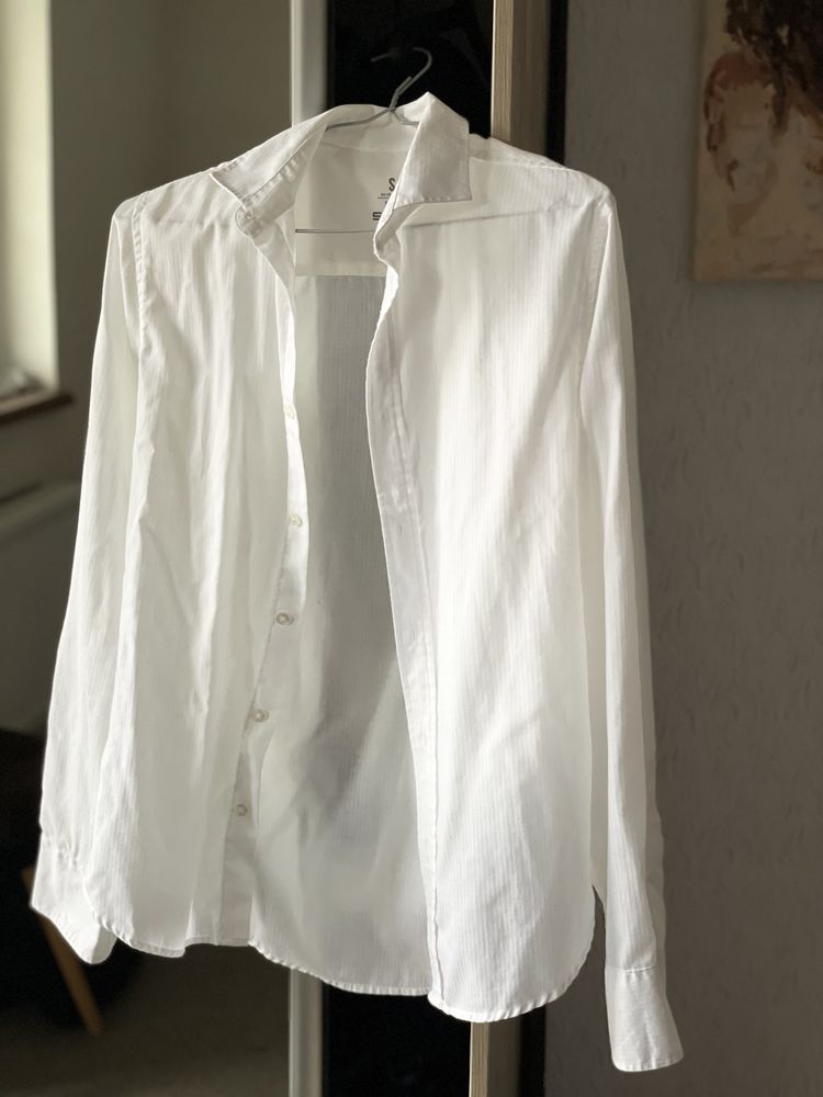 Базова чоловіча біла рубашка s