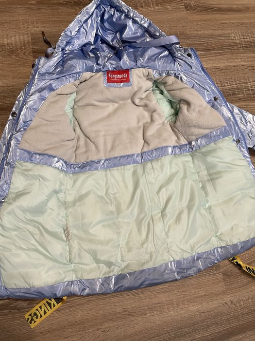 Продам куртку на дівчинку