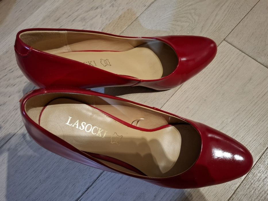 Czółenka Lasocki 39