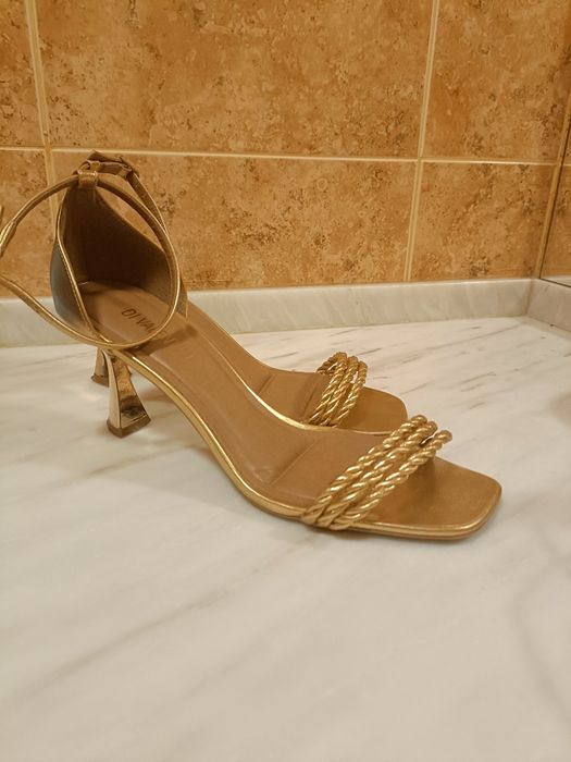 Sandálias de mulher