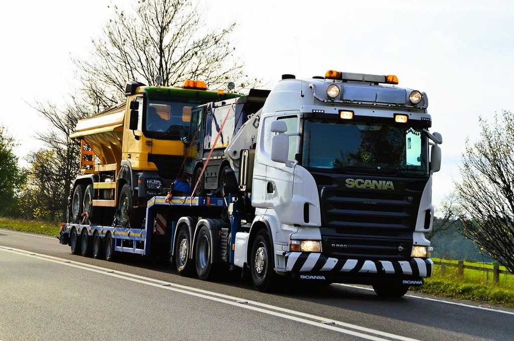 Послуги - низькорамного Трала; Площадки -- швидко та професійно!