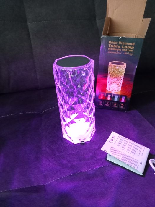 Lampka zmieniająca kolory