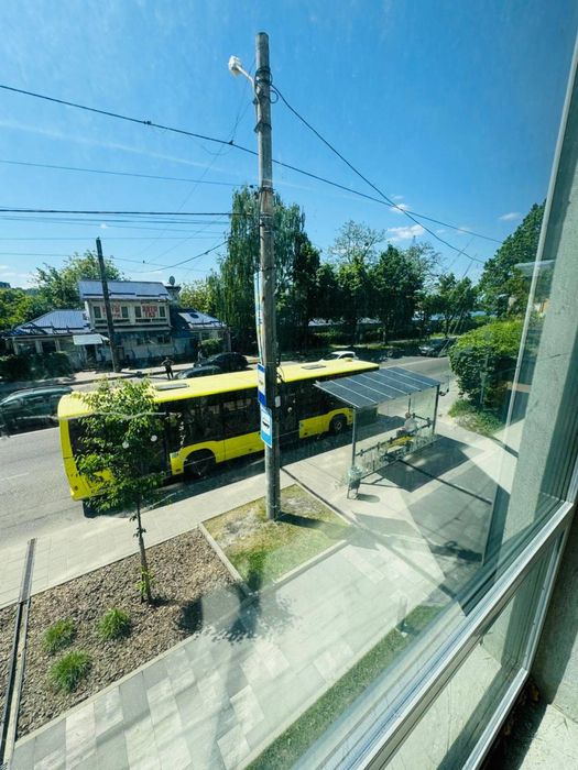 Оренда комерційного приміщення біля дороги Зелена