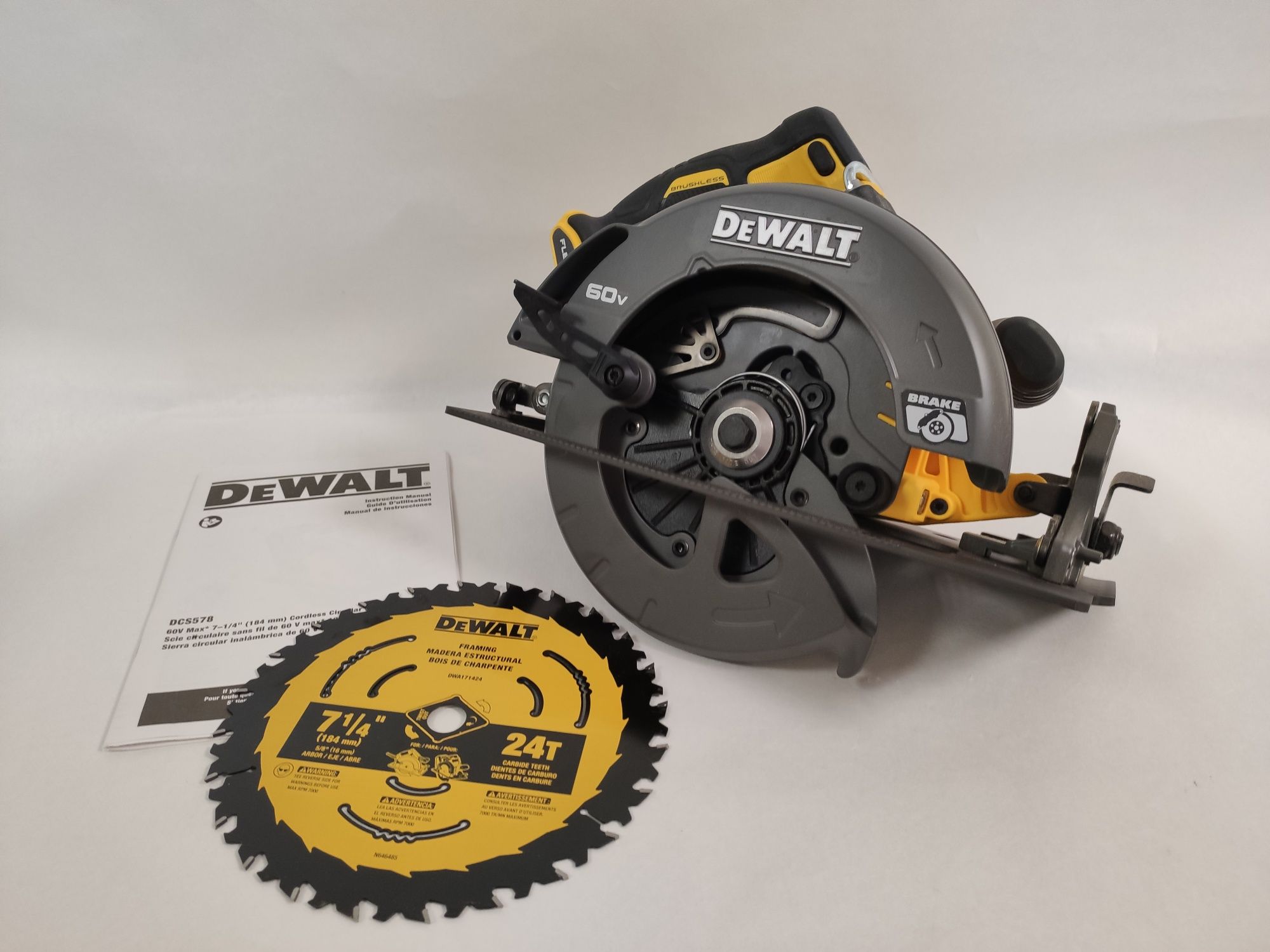 Безщіткова циркулярна дискова пила DeWALT Flexvolt 60Vmax  DCS578 туша