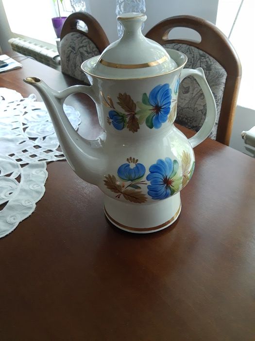 Czajnik elektryczny porcelanowy.