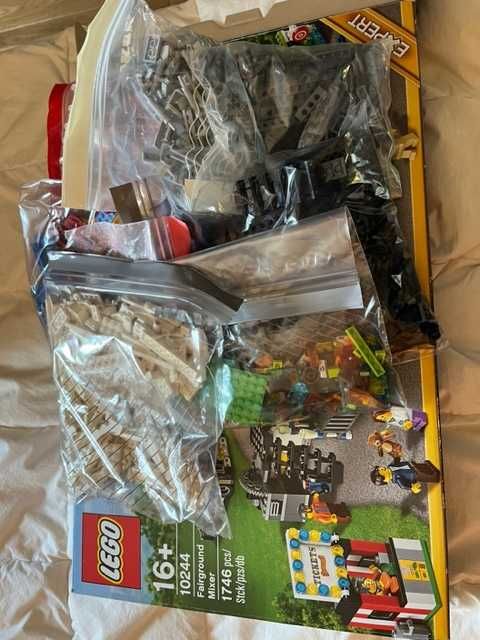 Lego 10244-Wesołe miasteczko karuzela