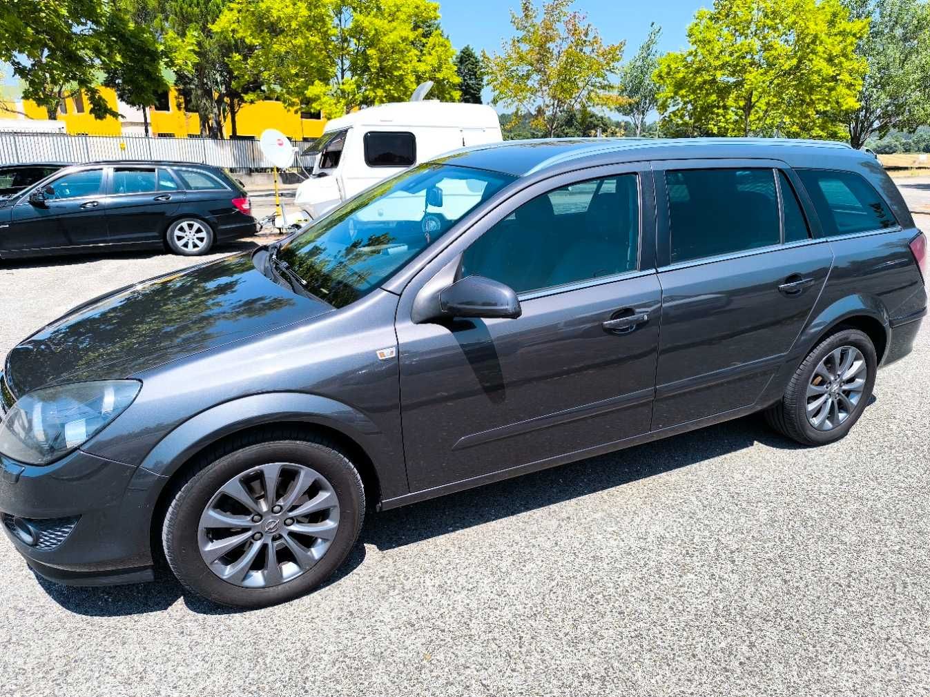 Opel astra h cosmo plus