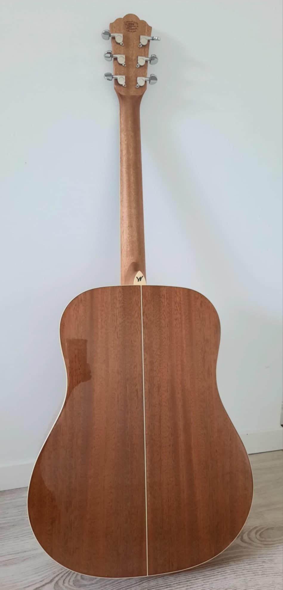 Gitara akustyczna Washburn plus mały gratis