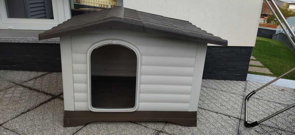 Vendo casota para cão de meio porte