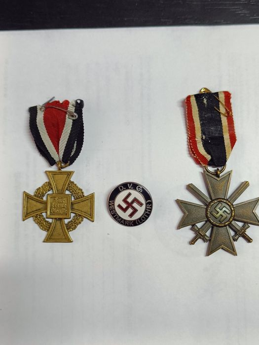 Продам старі значки