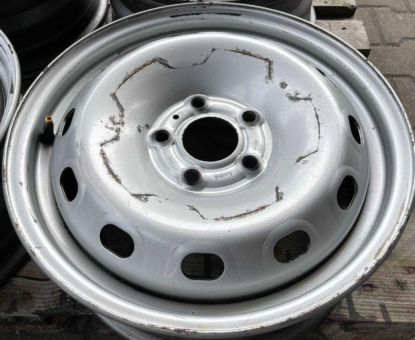 Felgi Stal 16" Renault Trafic/ Opel Vivaro/ Nissan NV300/ FIAT TALENTO