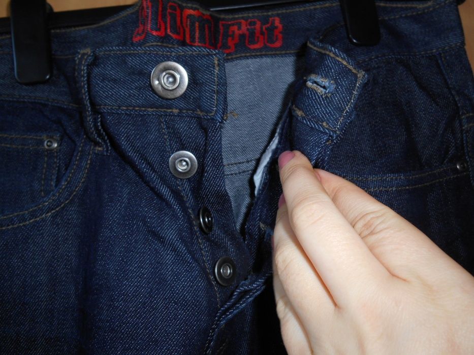 мужские джинсы Slim Fit 32/34 , в поясе-42, бедра-53, ширина штанины в