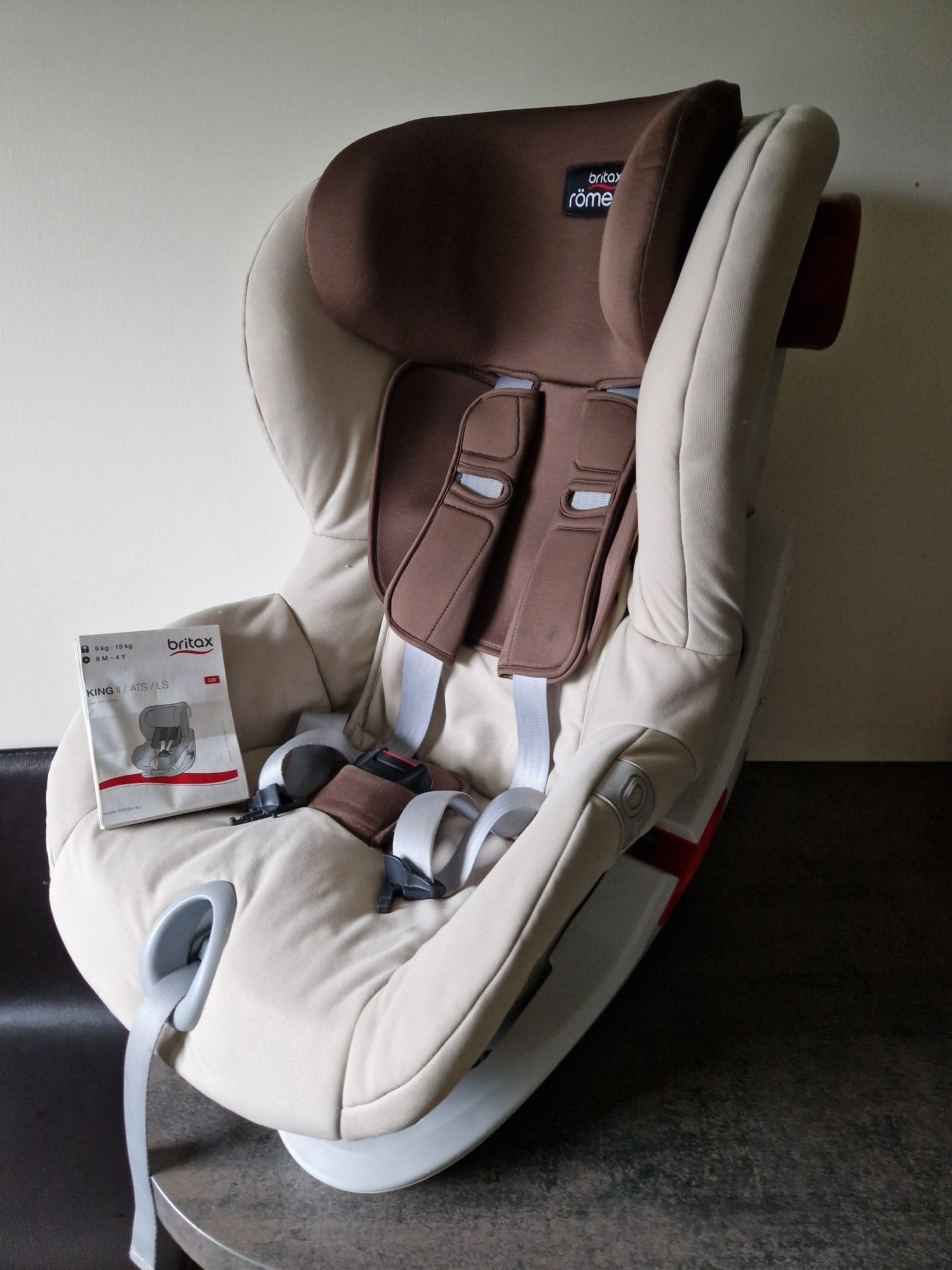 Автокрісло Britax Bömer