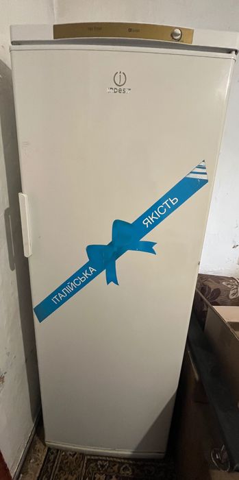 Морозильна камера INDESIT
