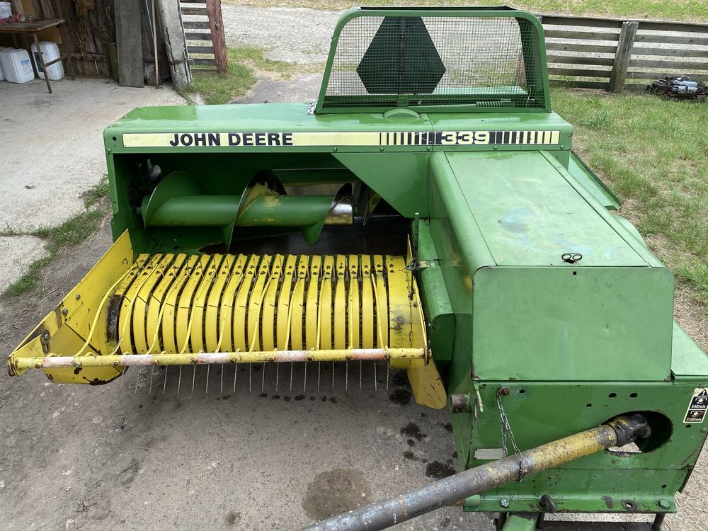 Продається тюковий прес-підбирач John Deere 339