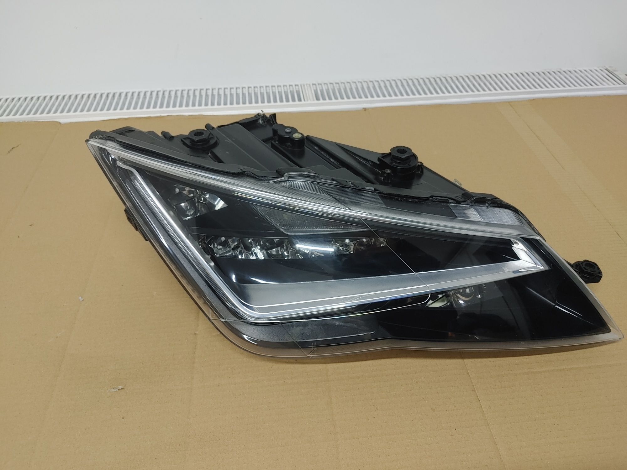 Lampa Seat Leon przed Liftem Full Led R