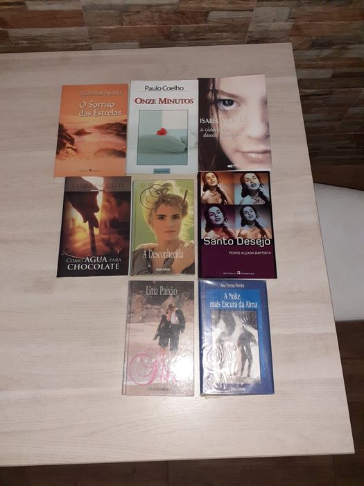 Livros da autora Mary Jane Clark, Dan Brown e outros