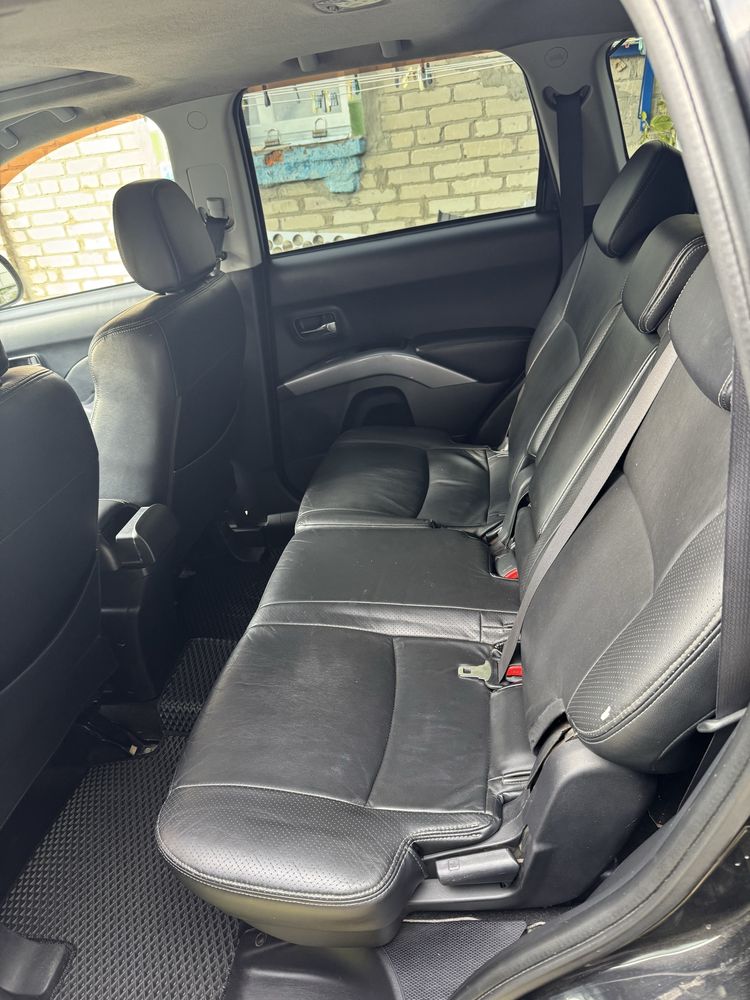 Продам Mitsubishi Outlander XL 2008