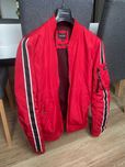 kurtka wiatrówka / idealny stan / pull and bear