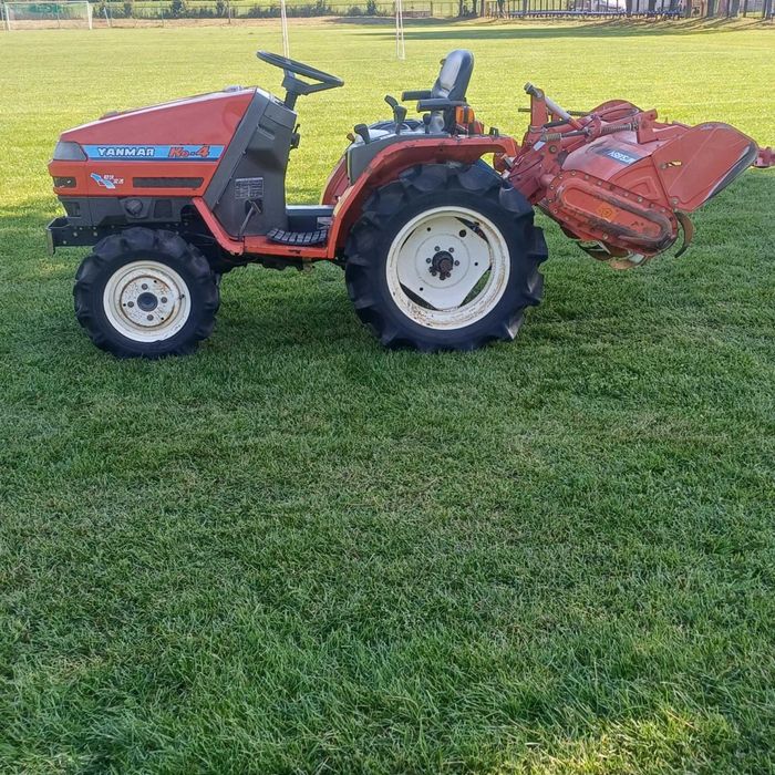 Traktor traktor ogrodowy Yanmar KE-4 4x4  Zestaw