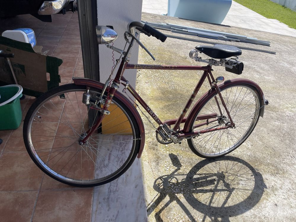 Bicicleta ye ye muito antiga