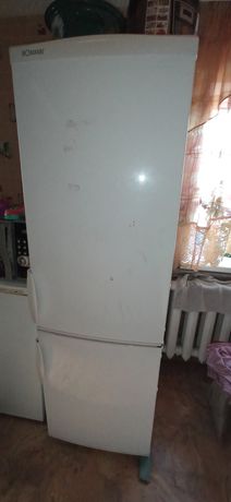 Холодильник морозильна камера booman