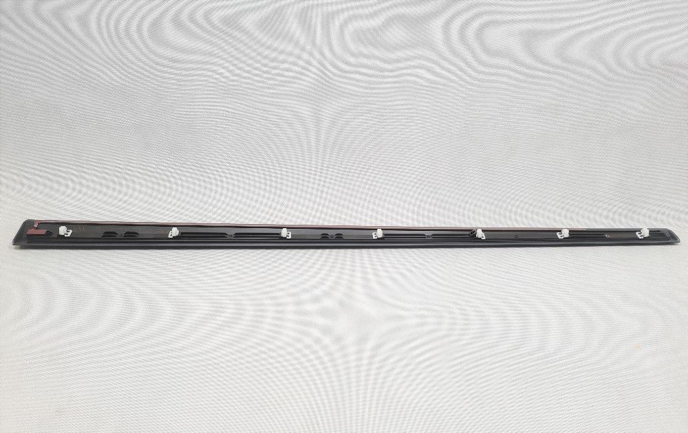 Listwa drzwi prawy przód kolor Honda Civic 06-11 UFO OEM NOWA 4D