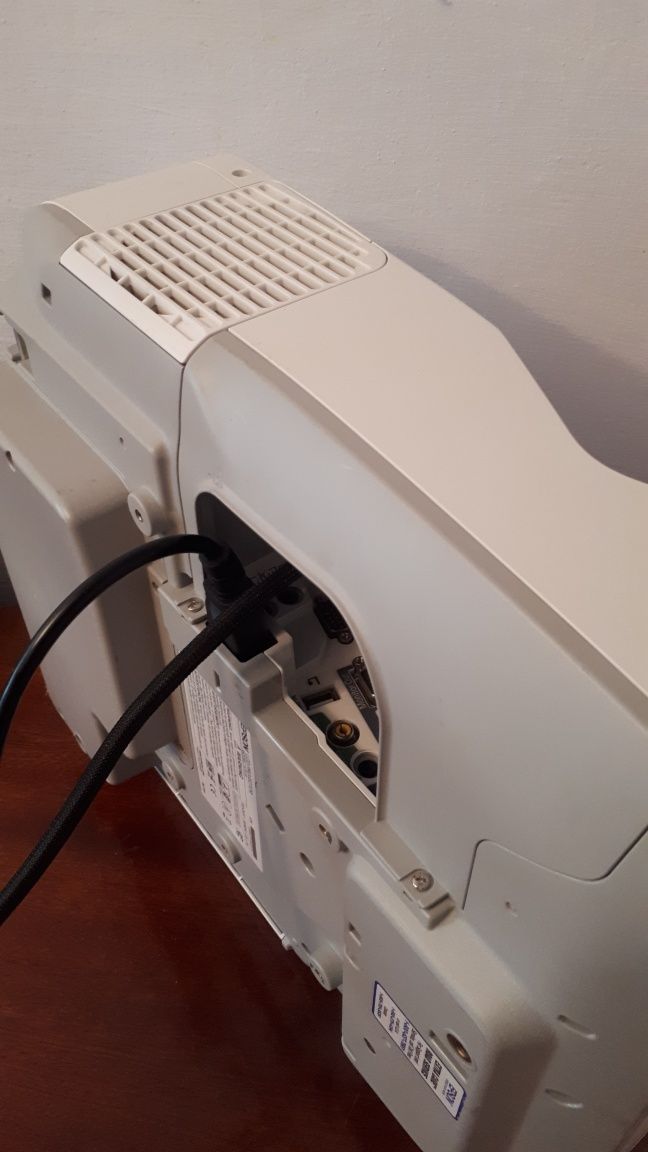 Ультракороткофокусный  Epson BrightLink 685Wi WXGA