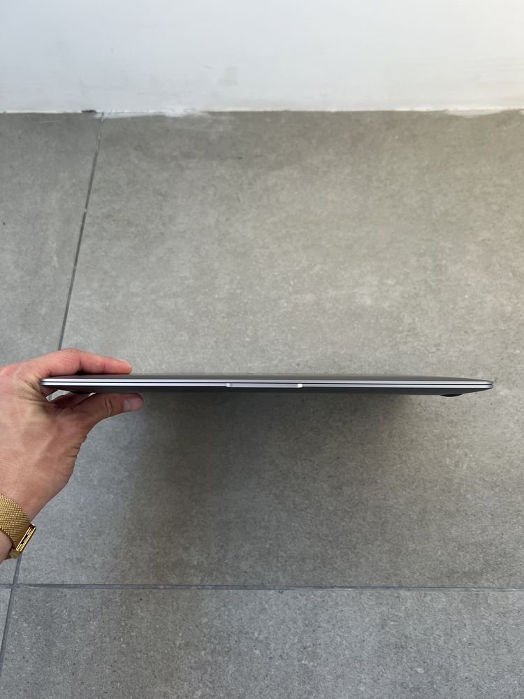 від 880$ MacBook Air 13" 2020 Z1240 M1 / 16 GB / 256gb SSD