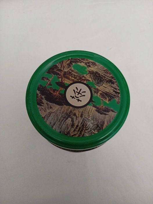 Lata vazia para coleção