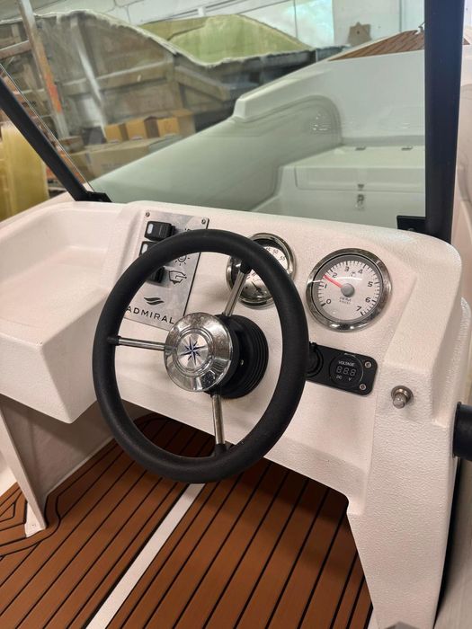 RIB Admiral 460 R z silnikiem i przyczepą