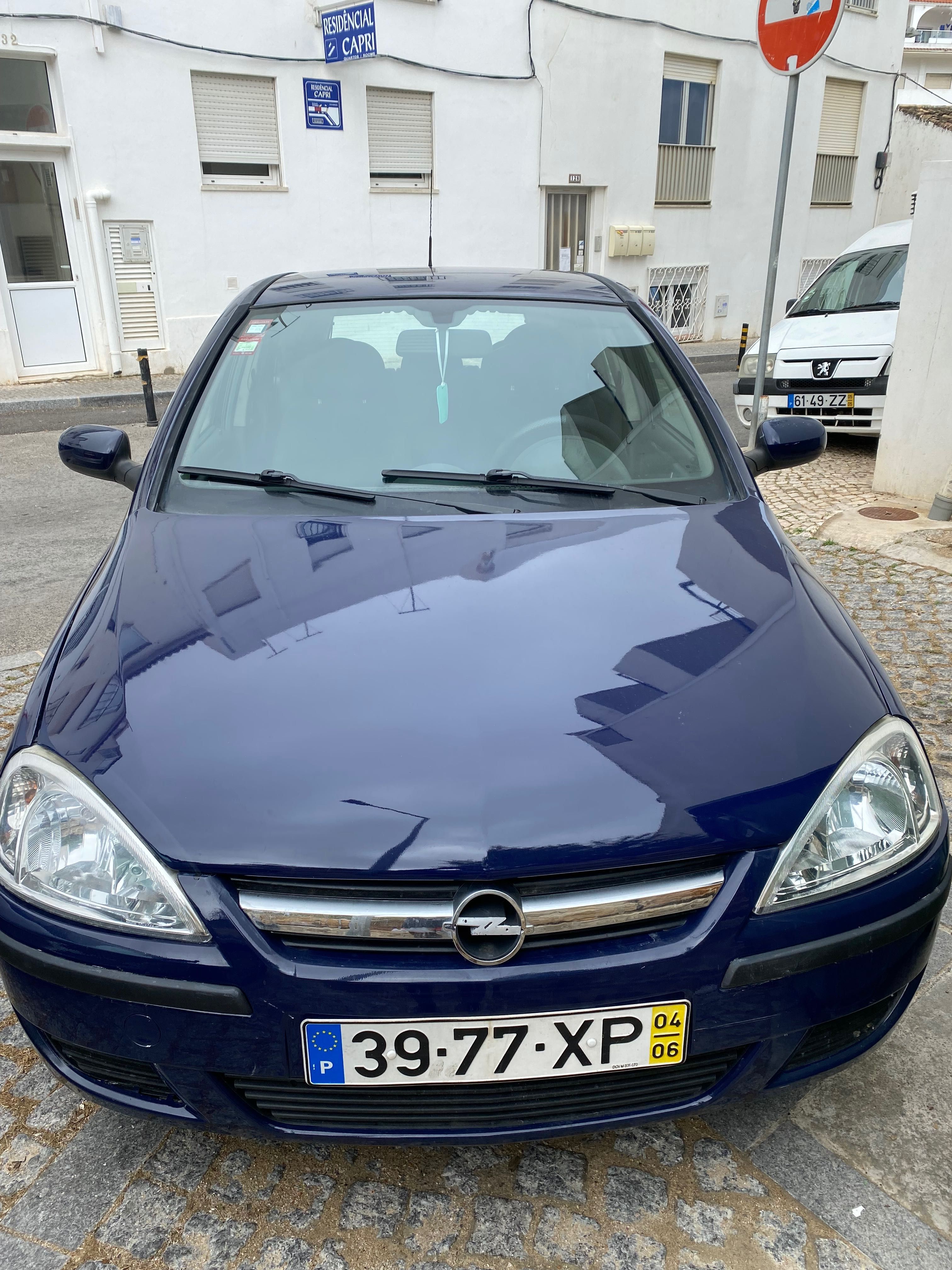 Opel corsa 1.3 CDTI gasóleo. Super econômico e prático.