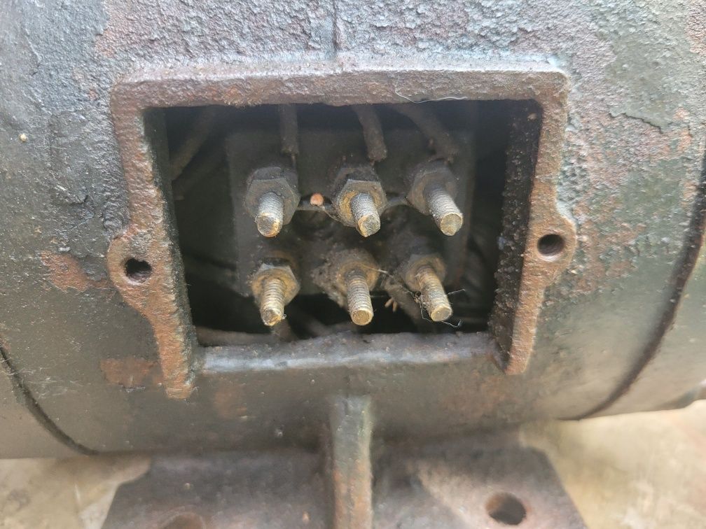 Zabytkowy przedwojenny silnik elektryczny ELEKTROBUDOWA Łódź lata 30.
