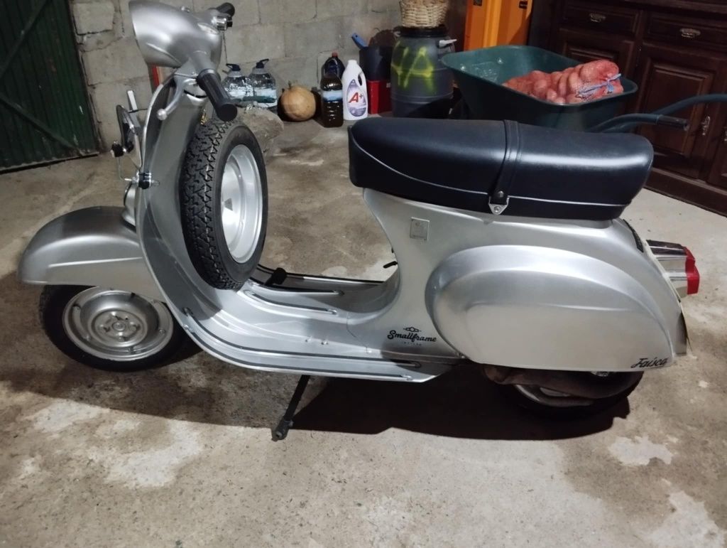 Vespa 50 S série limitada 043/400