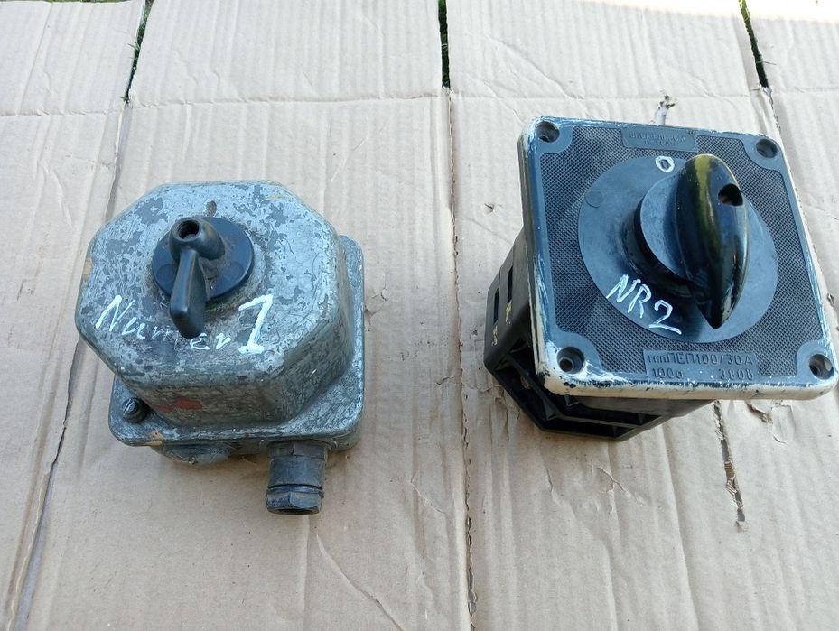 Starej produkcji duży włącznik Loft dekoracja z epoki PRL Antyki