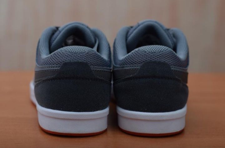 Кроссовки Nike SB